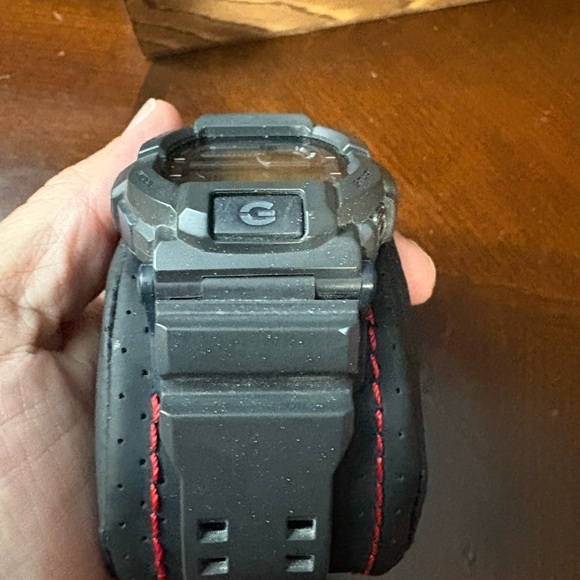 G-Shock Gray Digital Watch men’s - Picture 4 of 5